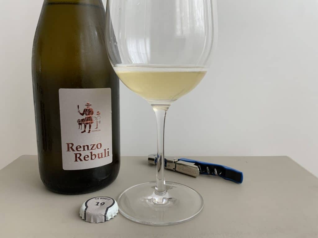 Un verre de Vino Frizzante a rifermentazione in bottiglia Tradizione